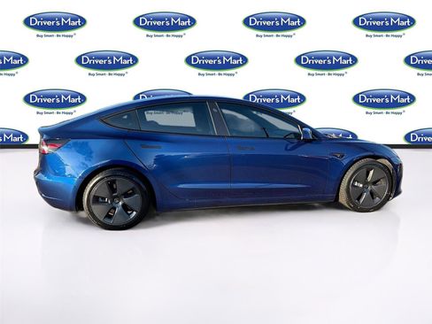 Used 2021 Tesla Model 3 Standard Range Plus image 9