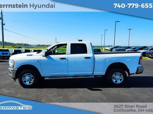 Used 2024 RAM 3500 Tradesman w/ Chrome Appearance Group AWD/4WD image 4