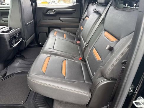 Used 2023 GMC Sierra 1500 AT4 w/ AT4 Premium Package image 19