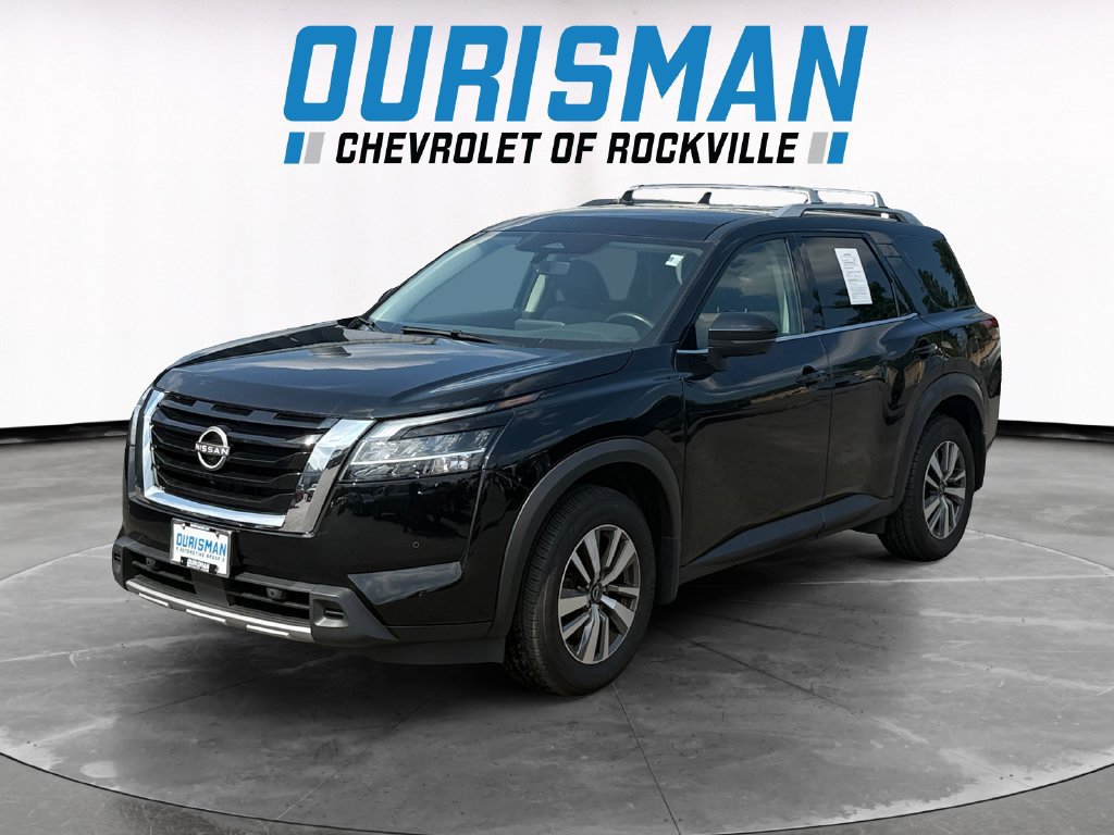 Used 2023 Nissan Pathfinder SL AWD/4WD image 2