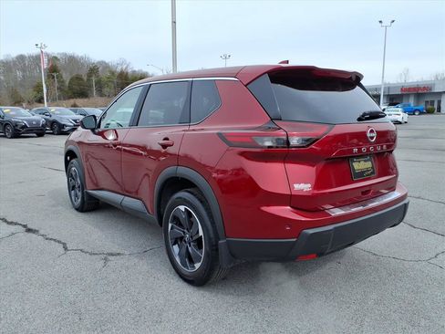 Certified 2025 Nissan Rogue SV image 3