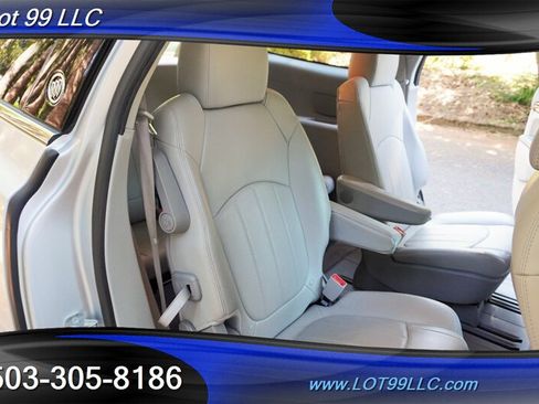 Used 2017 Buick Enclave Premium w/ Trailering Package AWD/4WD image 18