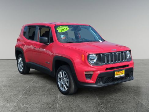 Used 2023 Jeep Renegade Latitude image 7