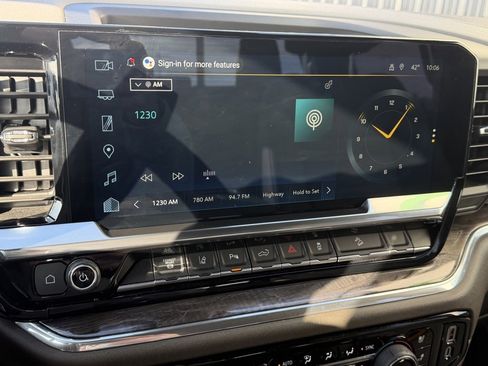 Used 2025 Chevrolet Silverado 3500 LTZ w/ LTZ Plus Package image 13