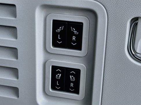Used 2024 GMC Acadia Denali w/ Super Cruise Package AWD/4WD image 23