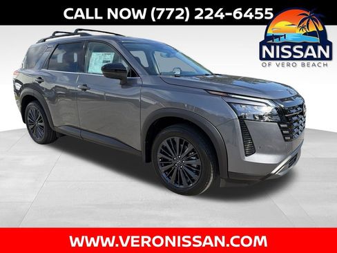 New 2026 Nissan Pathfinder SL w/ SL Premium Package FWD image 1
