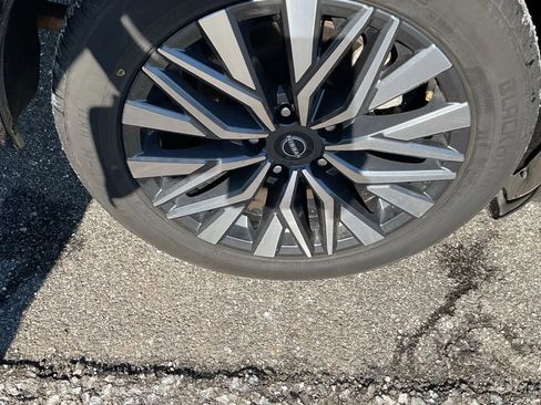 Used 2024 Nissan Altima 2.5 SV image 11