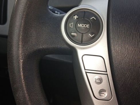 Used 2013 Toyota Prius Two image 12