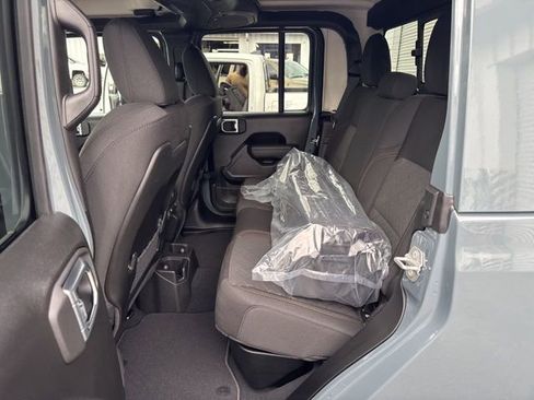 New 2026 Jeep Gladiator Mojave image 7