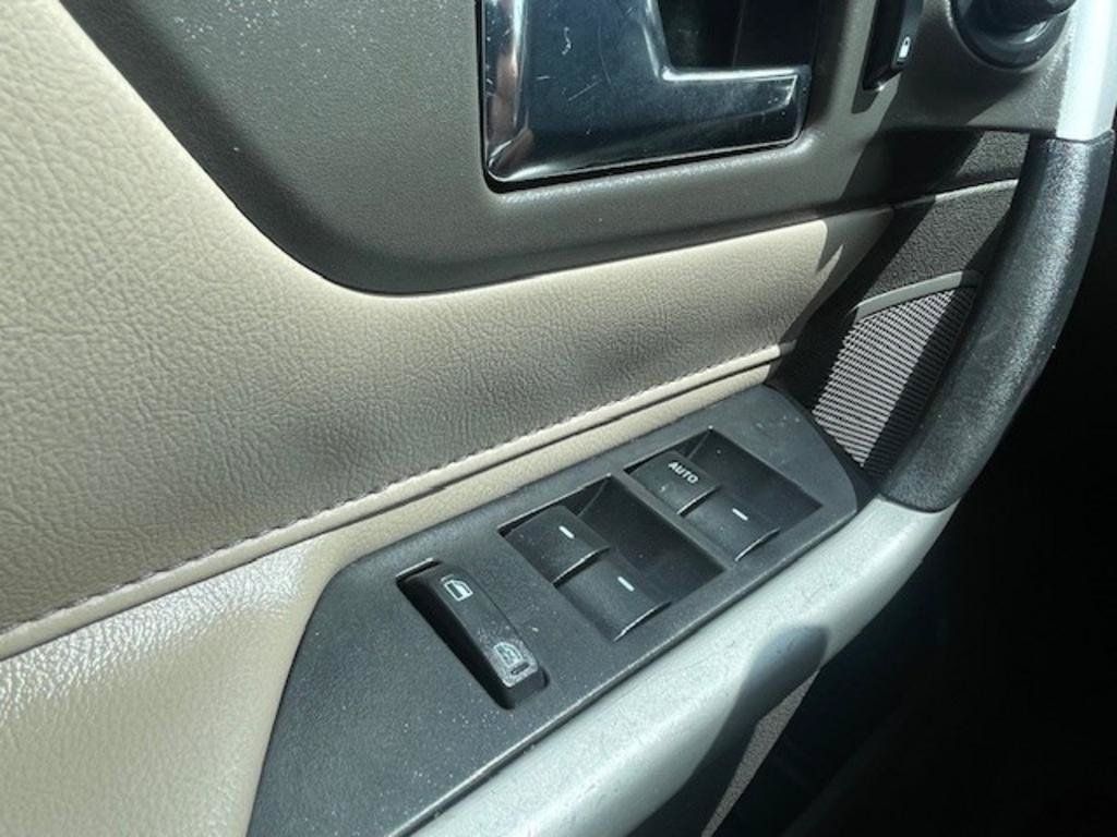 Used 2011 Ford Edge SE w/ 101A Rapid Spec Order Code FWD image 11