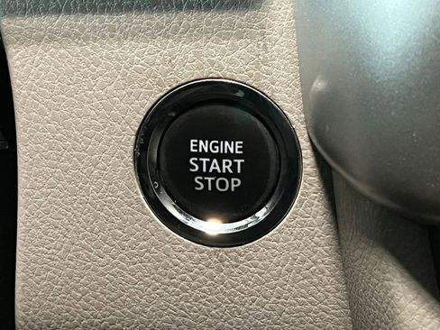 Used 2015 Toyota Highlander XLE AWD/4WD image 26