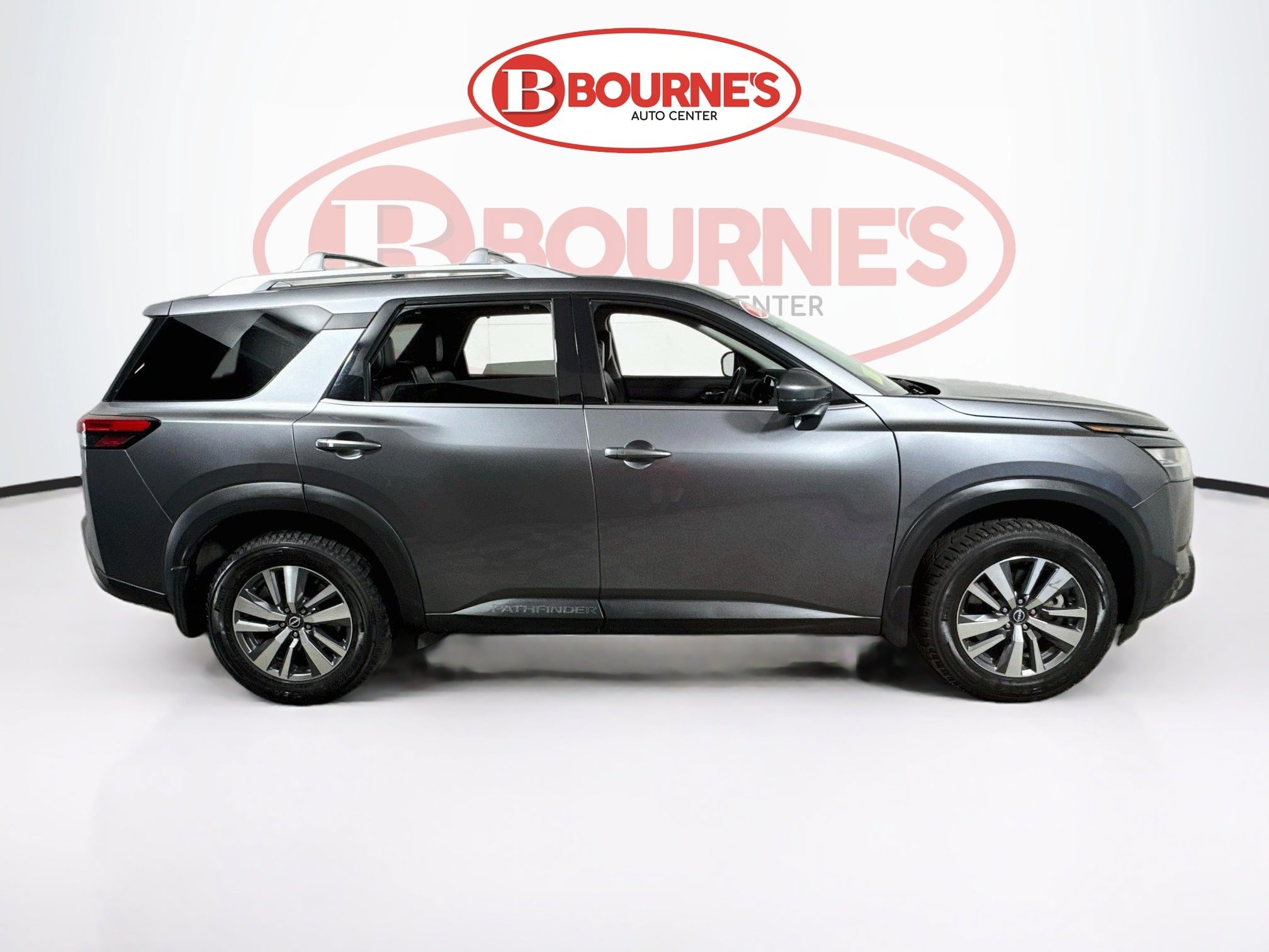 Used 2024 Nissan Pathfinder SL AWD/4WD image 11