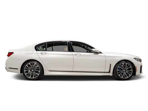 Used 2022 BMW 750i xDrive w/ M Sport Package image 5