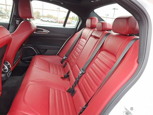 Used 2023 Alfa Romeo Giulia Veloce image 20