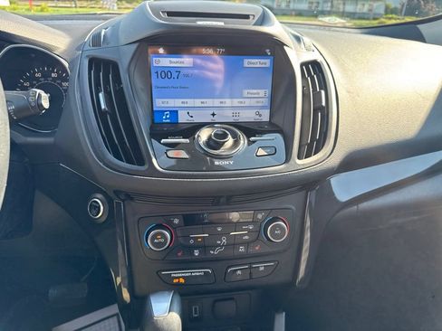 Used 2017 Ford Escape Titanium AWD/4WD image 21