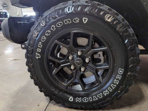 Used 2024 Jeep Gladiator Sport image 31