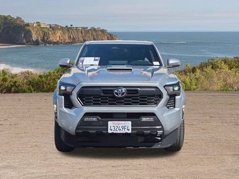 Used 2024 Toyota Tacoma TRD Sport w/ TRD Sport Upgrade Package AWD/4WD image 2