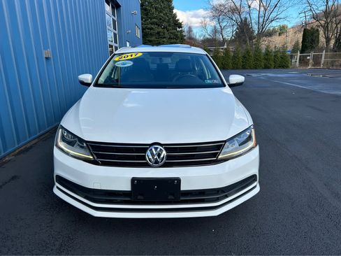 Used 2017 Volkswagen Jetta SE image 11