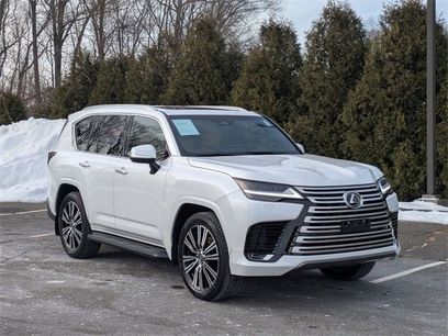 Used 2025 Lexus LX 600 4WD w/ Luxury Package