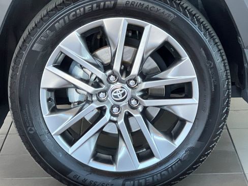 Used 2023 Toyota RAV4 XLE Premium AWD/4WD image 26