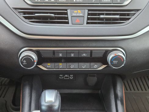 Used 2022 Nissan Altima 2.5 SR AWD/4WD image 19