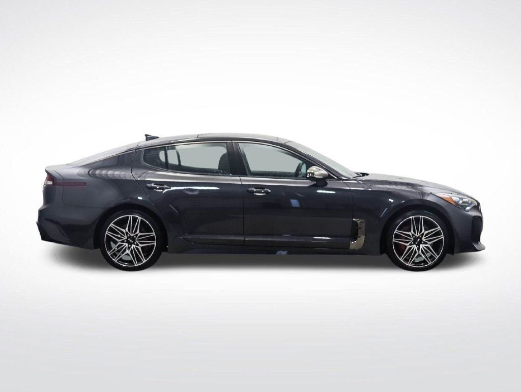 Used 2022 Kia Stinger GT2 AWD/4WD image 6