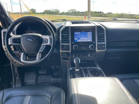 Used 2019 Ford F150 Platinum w/ Equipment Group 701A Luxury image 22