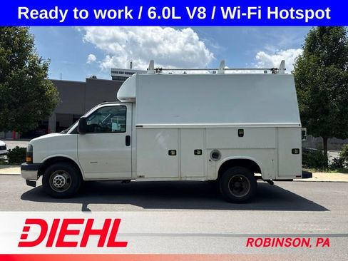 Used 2019 GMC Savana 3500 w/ Power Convenience Package RWD image 4