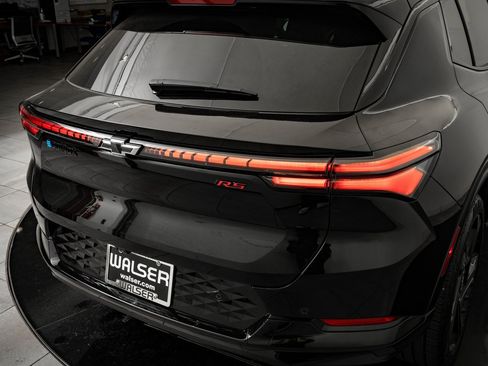 Used 2025 Chevrolet Equinox EV RS image 9