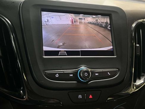 Used 2023 Chevrolet Equinox RS w/ LPO, Floor Liner Package FWD image 18