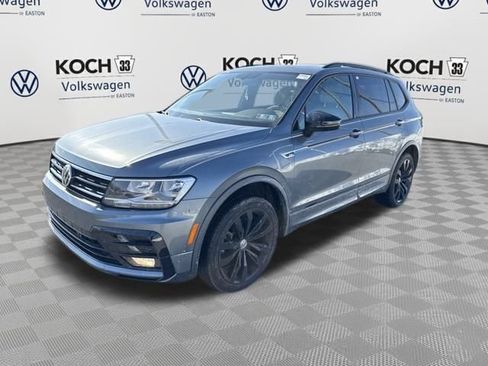 Used 2020 Volkswagen Tiguan SE R-Line image 3