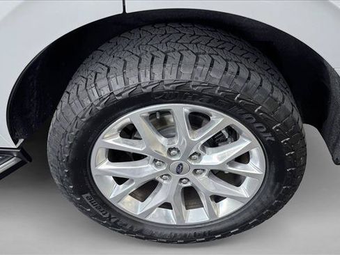 Used 2021 Ford Expedition XLT AWD/4WD image 9