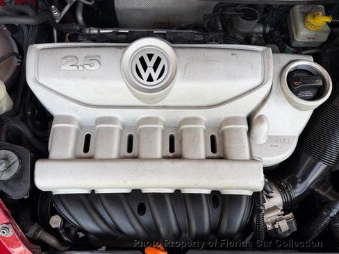 Used 2010 Volkswagen Beetle Convertible FWD image 66