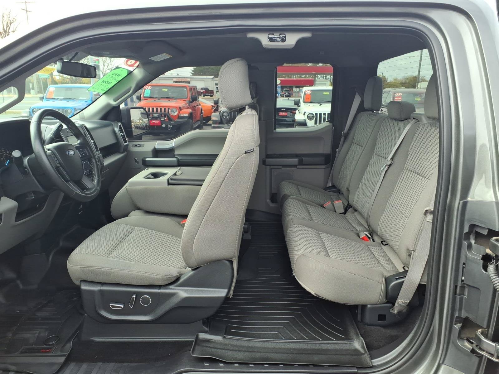 Used 2018 Ford F150 XLT w/ Equipment Group 302A Luxury AWD/4WD image 11
