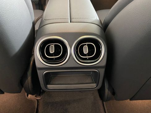 Used 2026 Mercedes-Benz C 300 4MATIC Sedan image 28