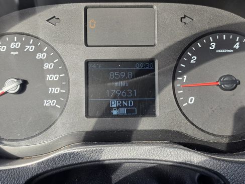 Used 2020 Mercedes-Benz Sprinter 2500 image 13