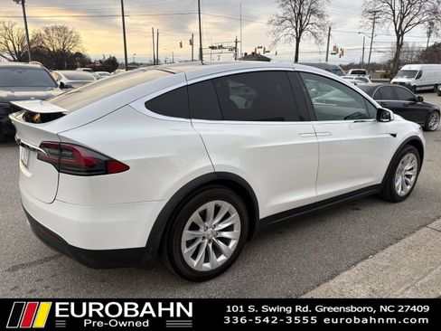 Used 2021 Tesla Model X Long Range image 31