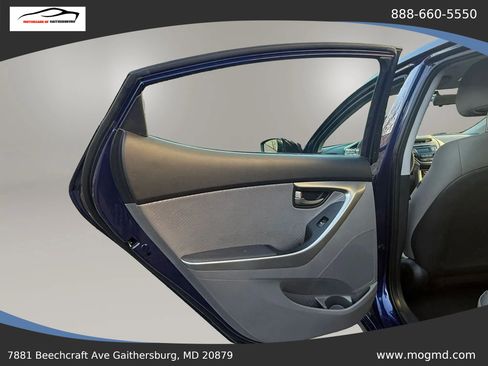 Used 2013 Hyundai Elantra GLS w/ Preferred Pkg FWD image 12