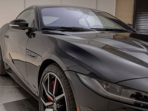 Used 2024 Jaguar F-TYPE R image 12