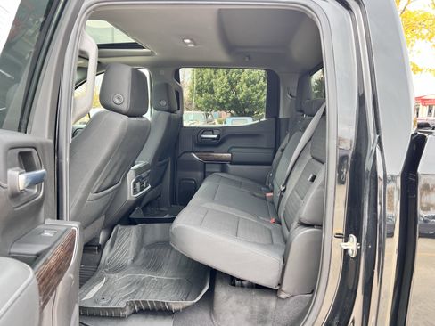 Used 2020 GMC Sierra 1500 Elevation w/ Elevation Value Package image 8