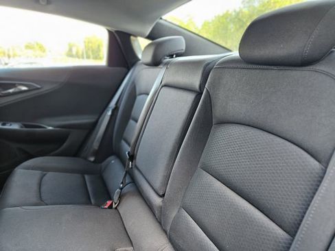 Used 2025 Chevrolet Malibu LT image 25