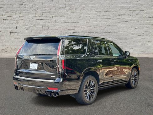 Used 2023 Cadillac Escalade V w/ LPO, ONYX Package AWD/4WD image 5
