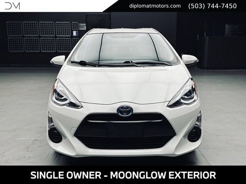 Used 2015 Toyota Prius C Two FWD image 10