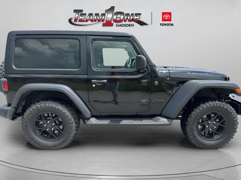 Used 2024 Jeep Wrangler Sport AWD/4WD image 6