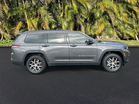 Used 2024 Jeep Grand Cherokee L Limited w/ Luxury Tech Group II image 4