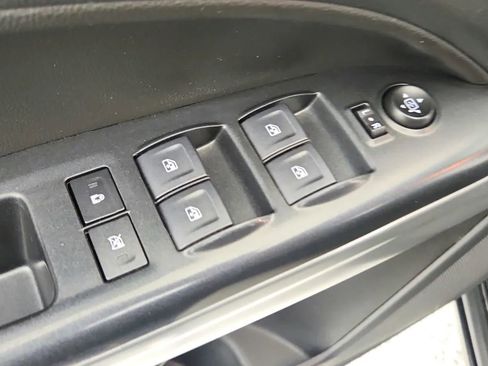 Used 2022 Chevrolet Colorado LT w/ LT Convenience Package image 38