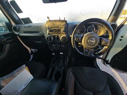 Used 2017 Jeep Wrangler Unlimited Sport AWD/4WD image 10