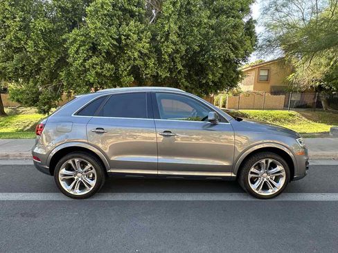 Used 2015 Audi Q3 2.0T Prestige w/ Prestige Package AWD/4WD image 9