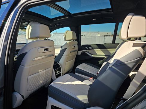 New 2026 BMW X7 M60i image 44