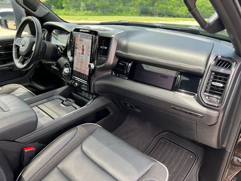 Used 2025 RAM 1500 Limited w/ Trailer Tow Group AWD/4WD image 12
